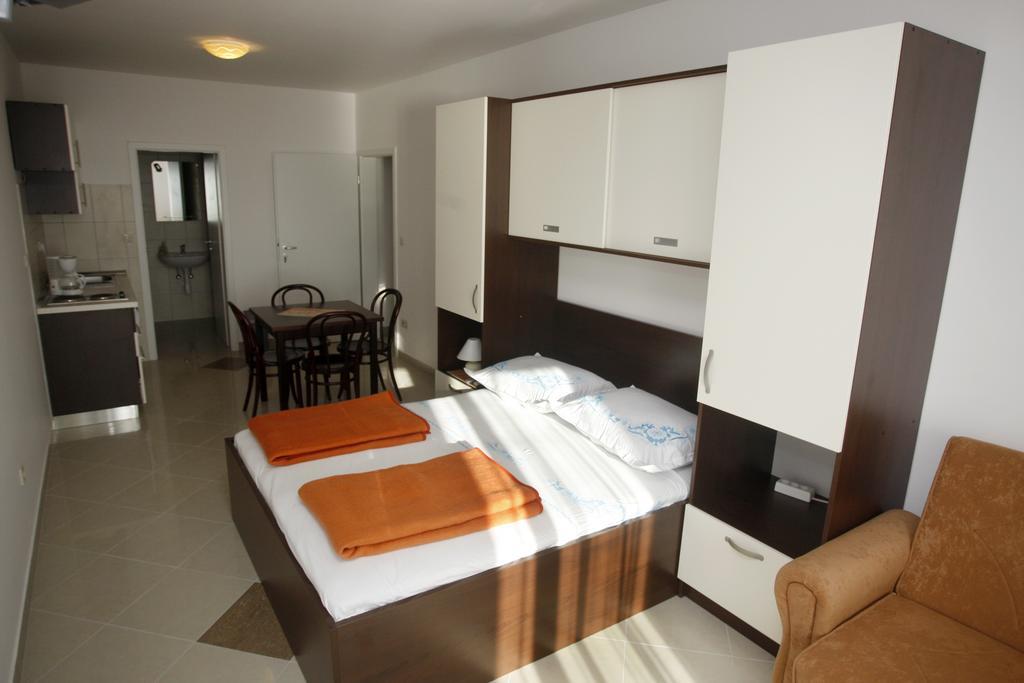 Apartments Rubic Omiš Екстериор снимка